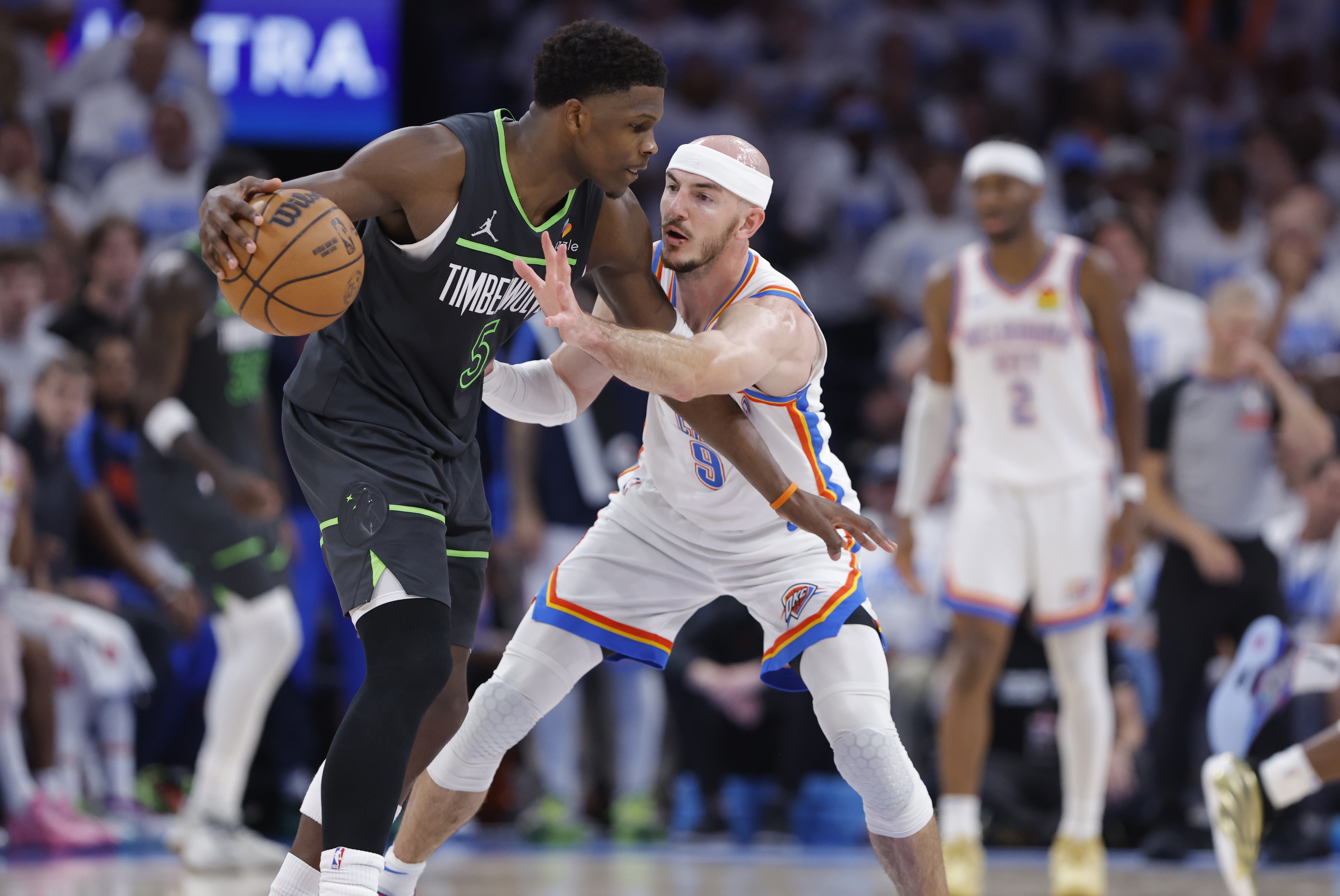 雷霆横扫爵士，武切维奇点燃赛场