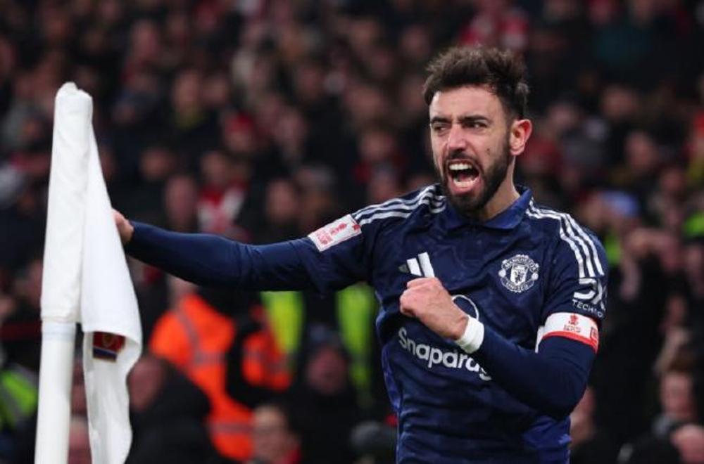 阿森纳点球大战制胜，门将哭着跪倒在草坪！