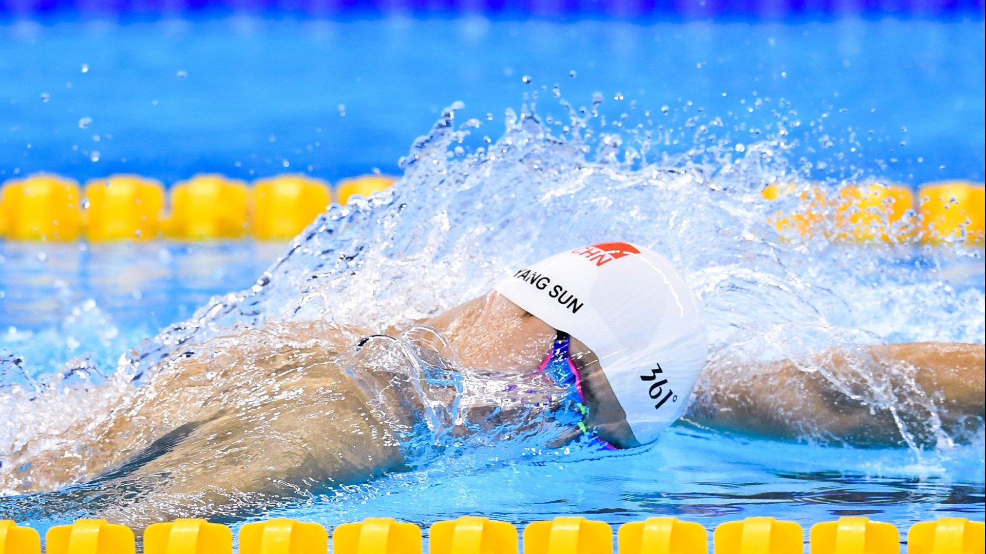 跨界硬仗，拜仁铁血晋级与F1新赛季的门迪时刻